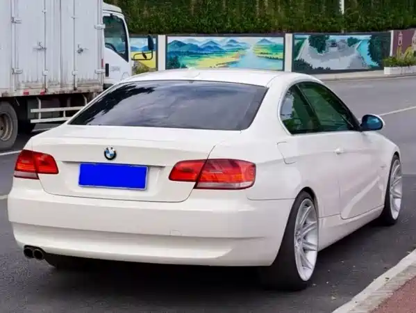 BMW 3 Series 2009
