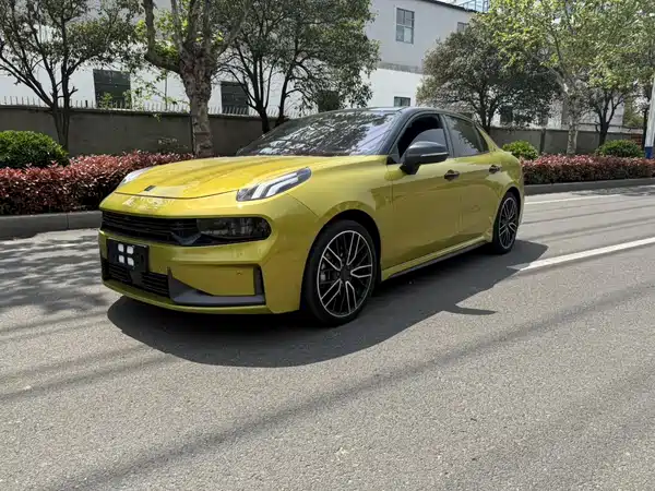 Lynk & Co 03 2022
