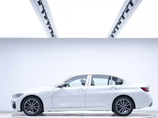BMW 3 Series 2021