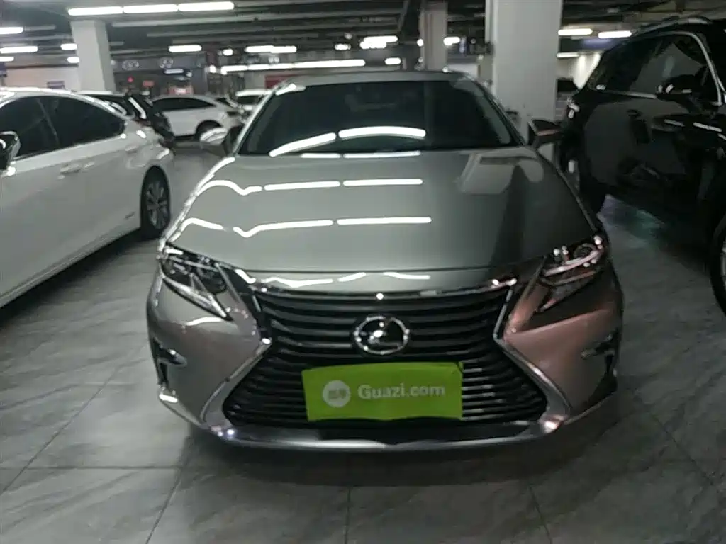 Lexus ES 2018 — фото 3