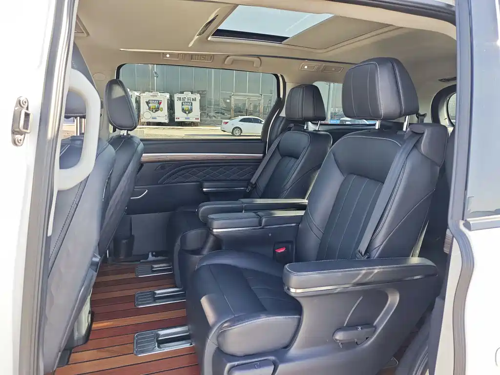 GAC Motor Trumpchi M8 2020 — фото 11