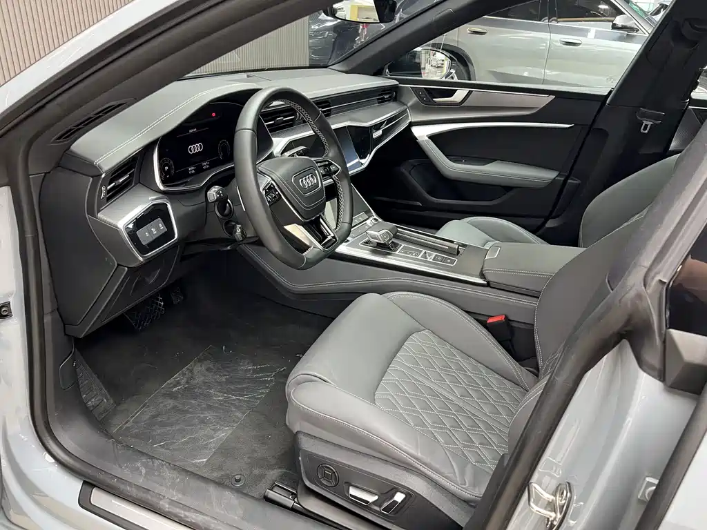 Audi A7L 2025 — фото 16