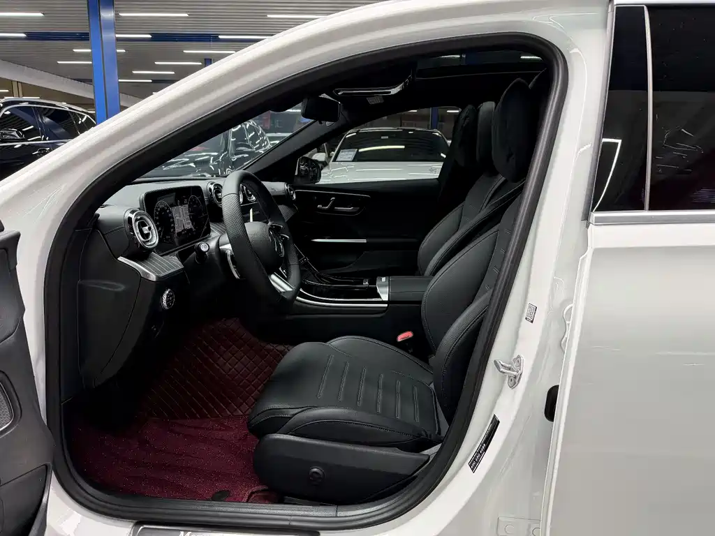 Mercedes-Benz C-Class 2023 — фото 7