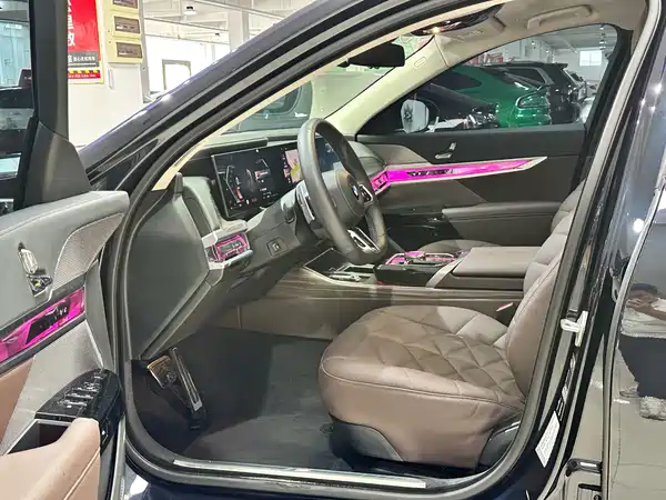 BMW 7 Series 2024