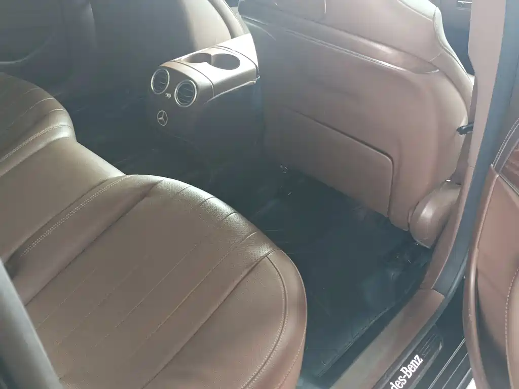 Mercedes-Benz E-Class 2019 — фото 10