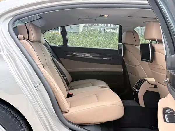 BMW 7 Series 2013