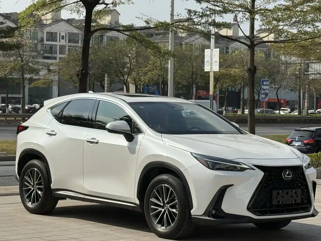 Lexus NX 2022 — фото 3