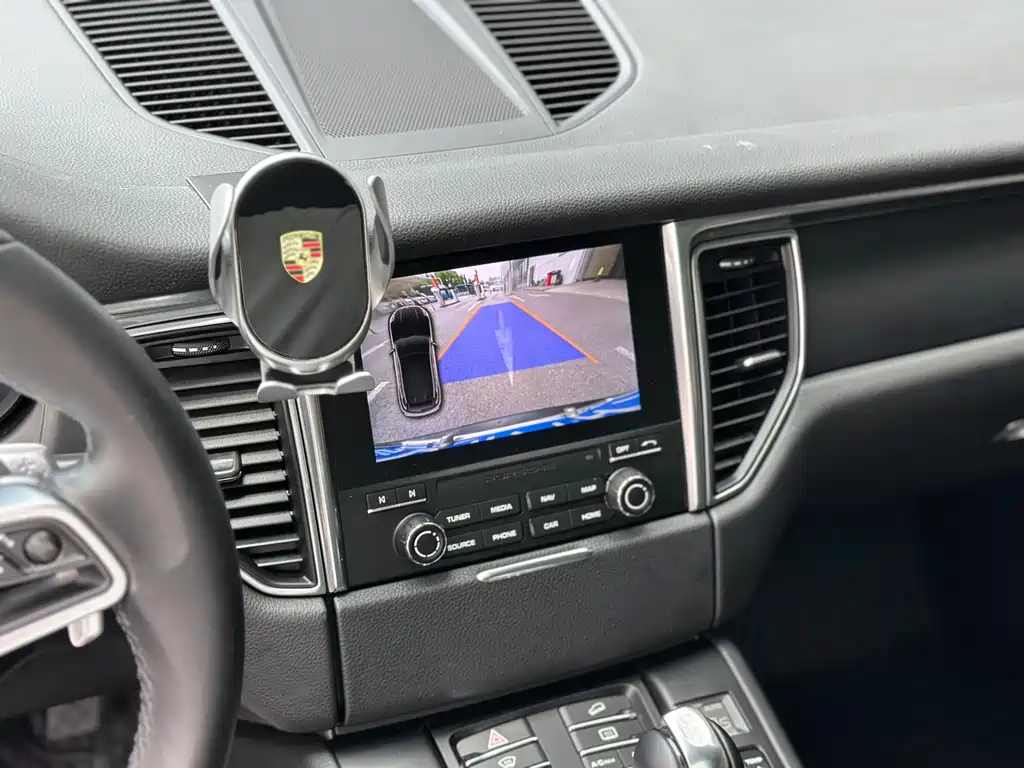 Porsche Macan 2019 — фото 6