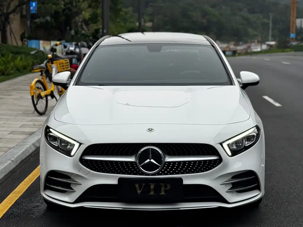 Mercedes-Benz A-Class 2022 — фото 2