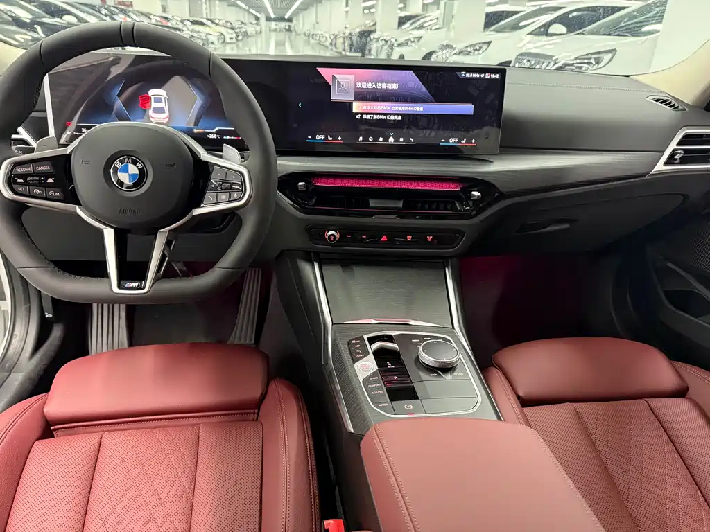 BMW 3 Series 2025 — фото 11