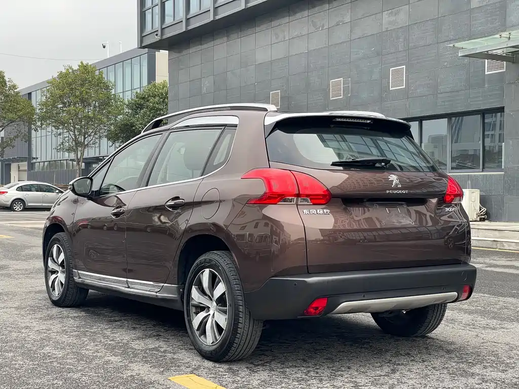 Peugeot 2008 2014 — фото 16