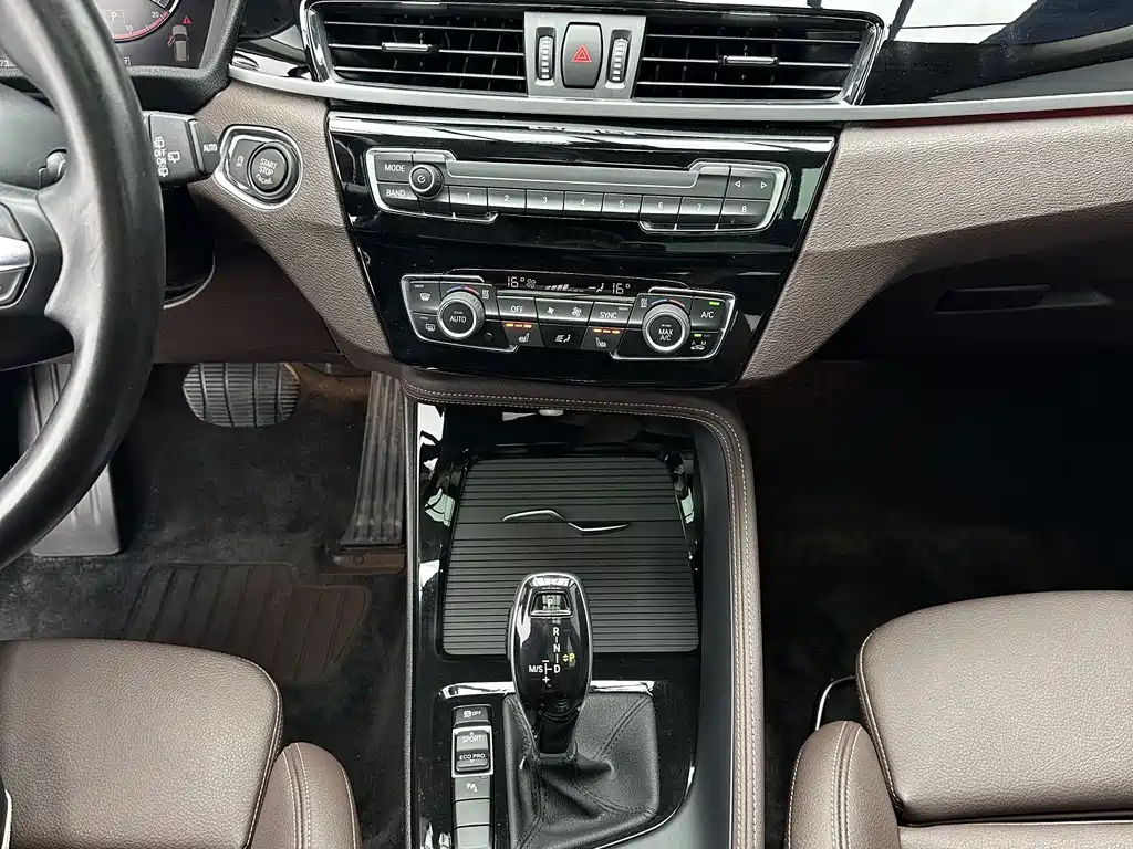 BMW X1 2022 — фото 14