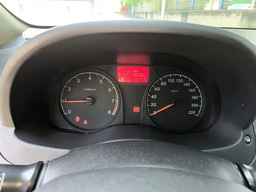 Hyundai Verna 2015 — фото 12