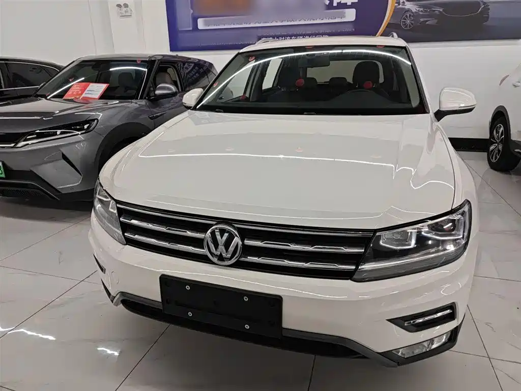 Volkswagen Tiguan L 2020 — фото 3