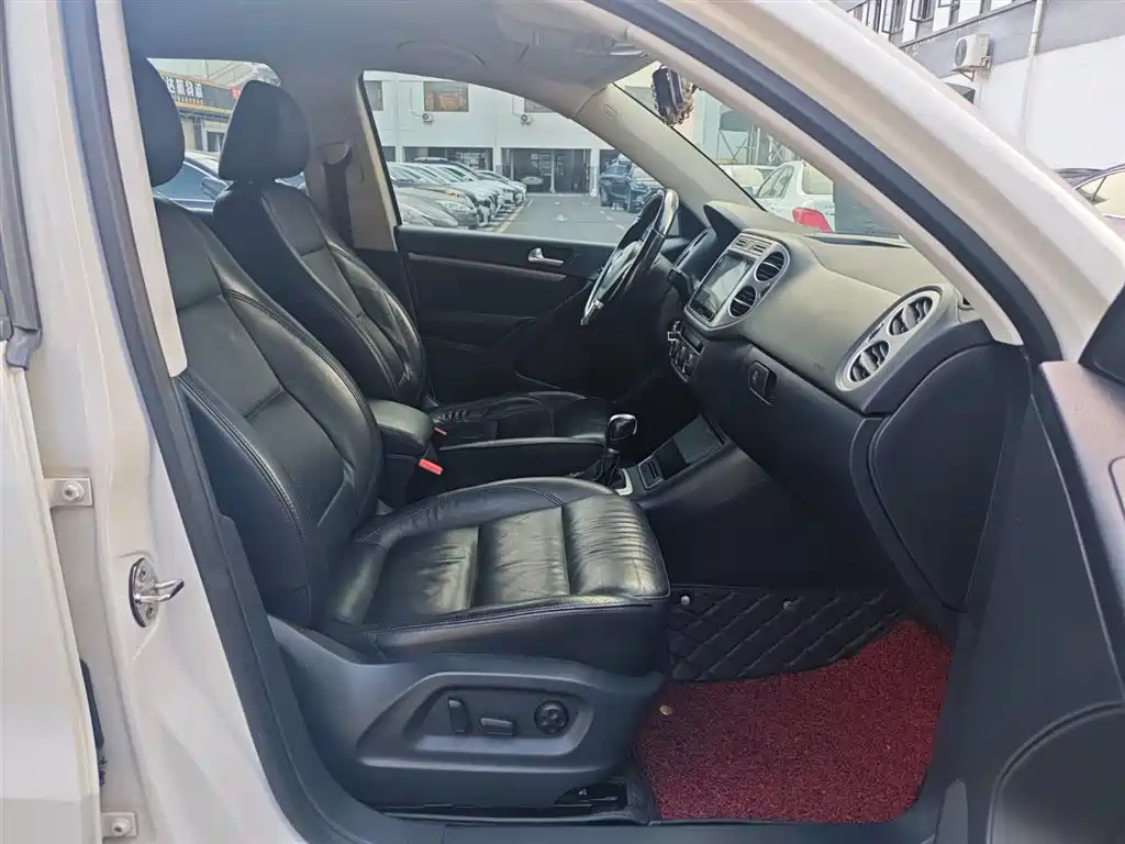 Volkswagen Tiguan 2015 — фото 12