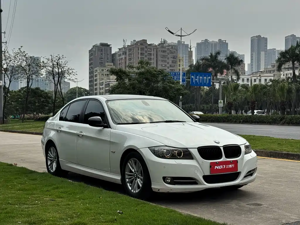 BMW 3 Series 2012 — фото 2