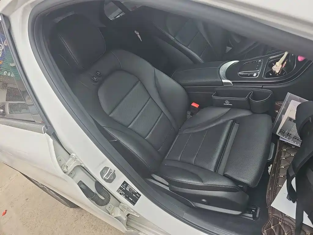 Mercedes-Benz C-Class 2020 — фото 20