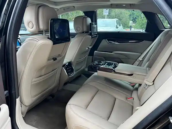 Cadillac XTS 2013