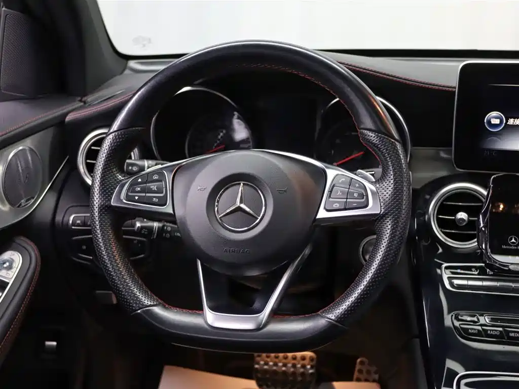 Mercedes-Benz GLC AMG 2018 — фото 14