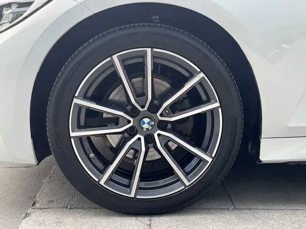 BMW 3 Series 2022 — фото 10