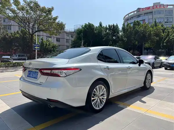 Toyota Camry 2019