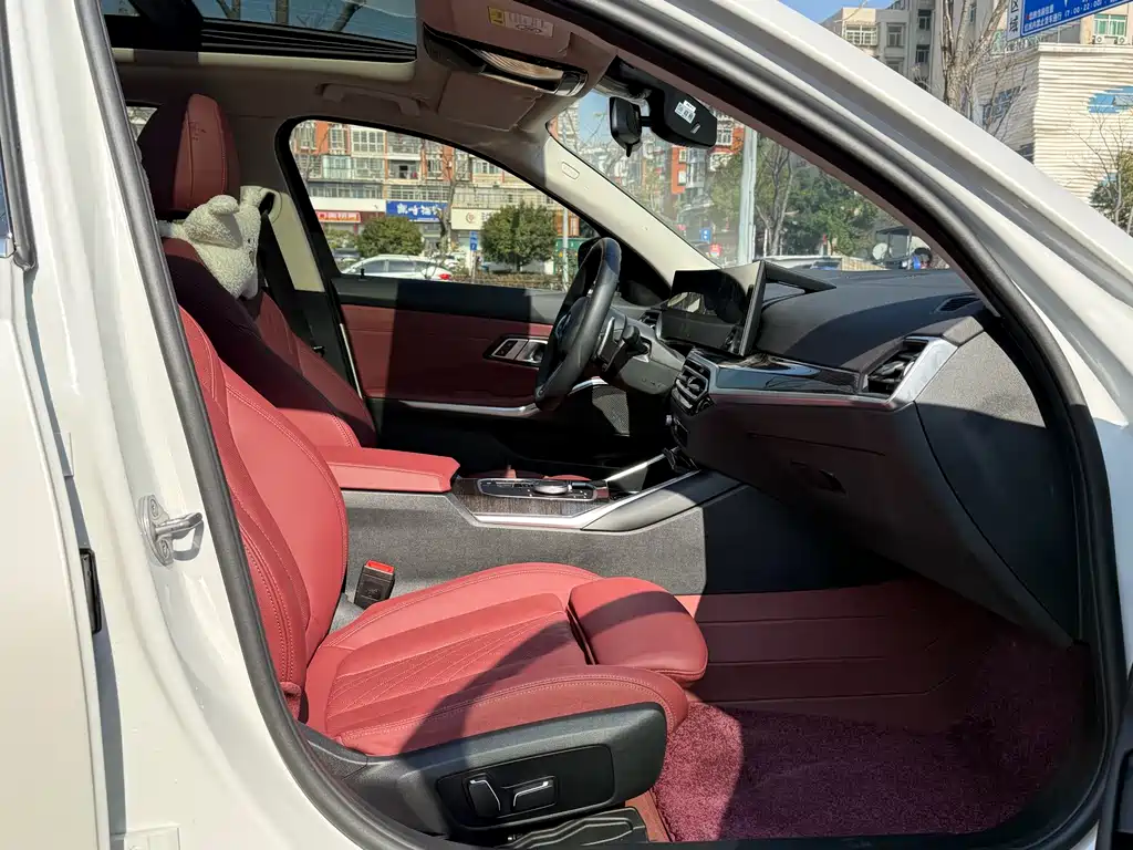 BMW 3 Series 2024