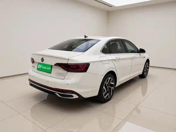 Volkswagen Sagitar 2022