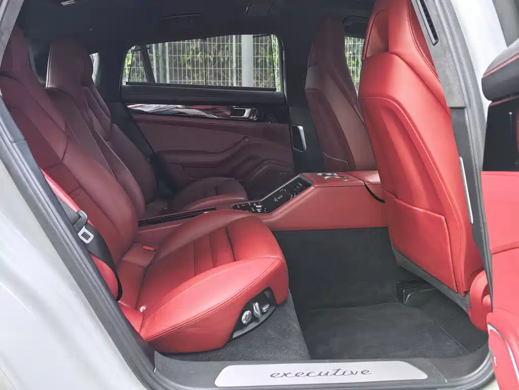 Porsche Panamera 2019 — фото 10