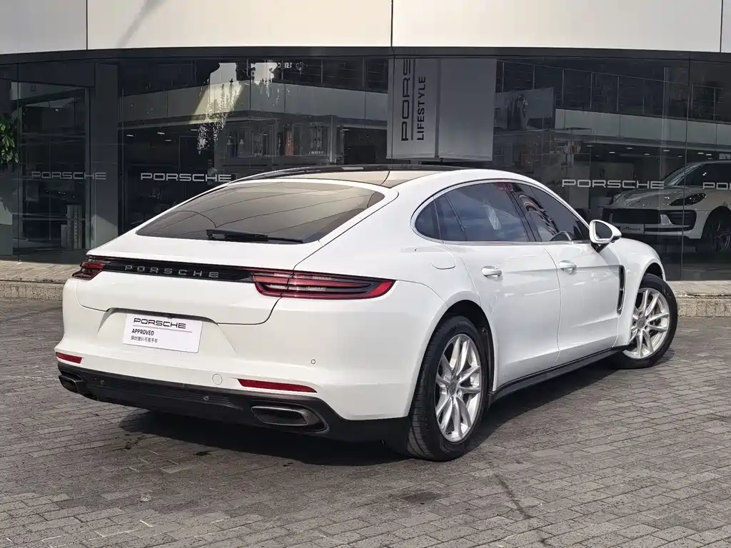 Porsche Panamera 2019 — фото 21