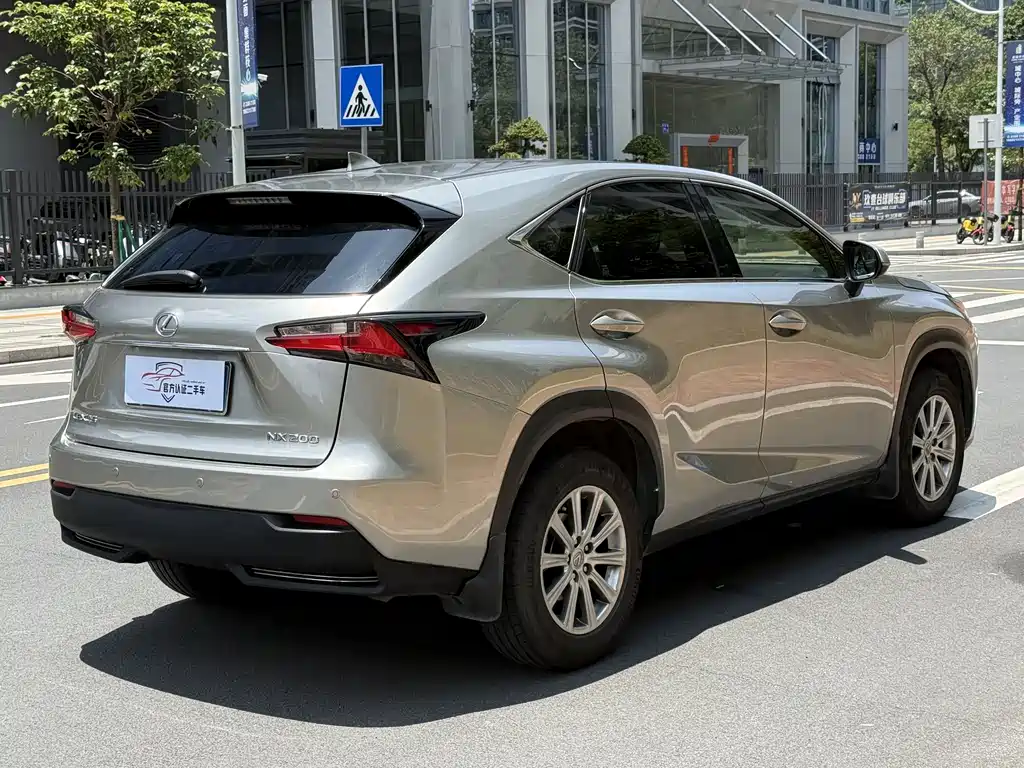Lexus NX 2016 — фото 16