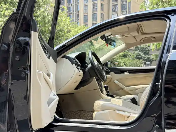 Volkswagen Passat 2012