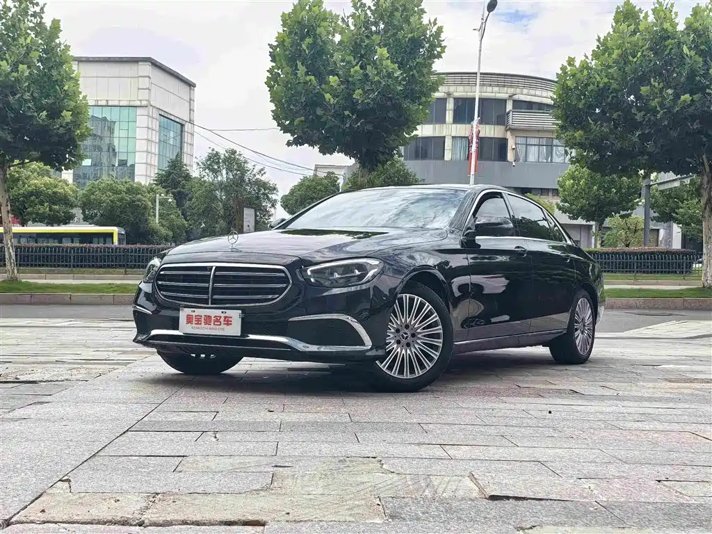 Mercedes-Benz E-Class 2023 — фото 1