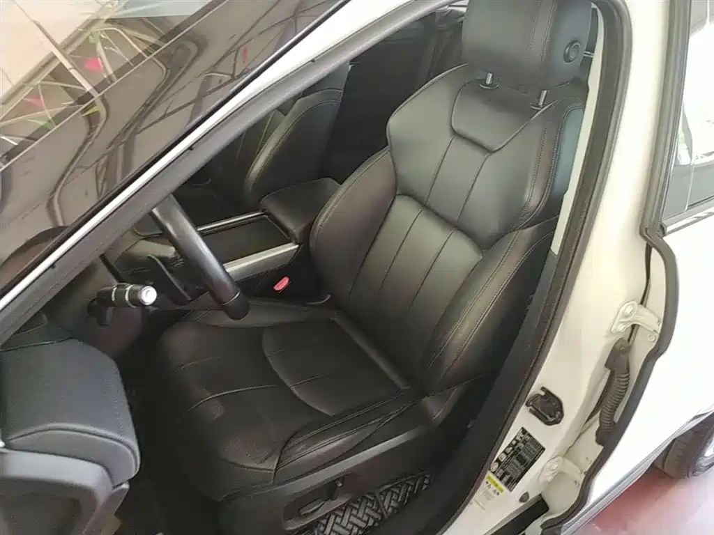 Land Rover Evoque 2019 — фото 15