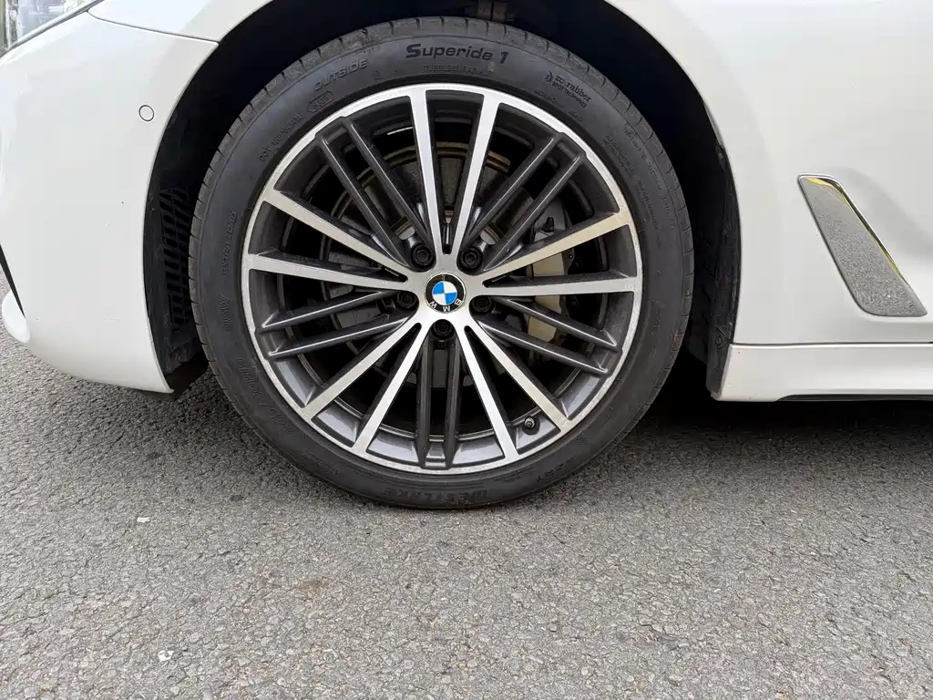 BMW 5 Series 2020