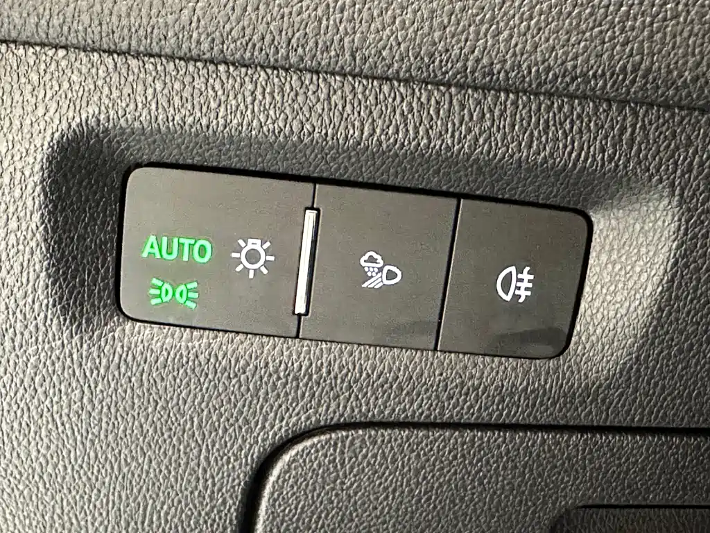 Skoda Octavia 2023 — фото 14