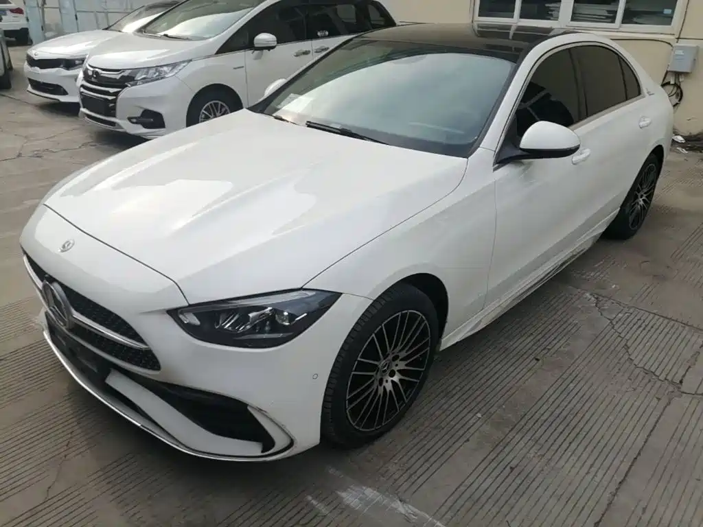 Mercedes-Benz C-Class 2024