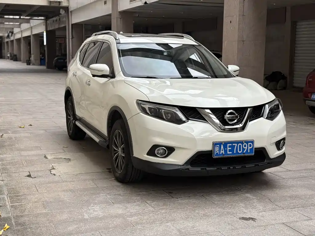 Nissan X-Trail 2015
