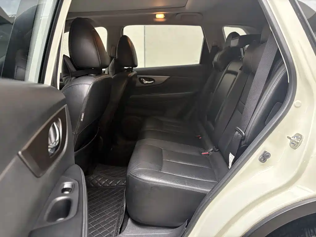 Nissan X-Trail 2015