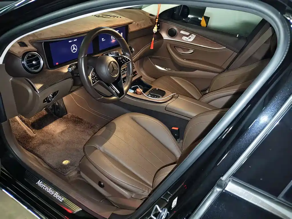 Mercedes-Benz E-Class 2023 — фото 9