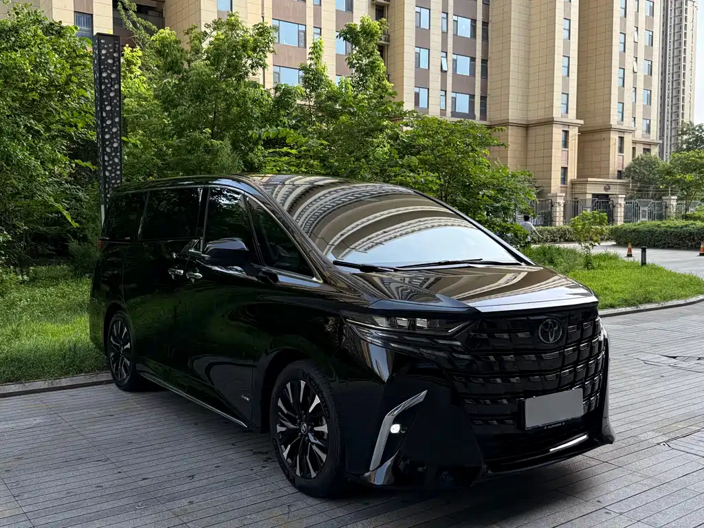 Toyota Alphard 2023 — фото 4