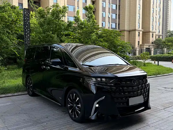 Toyota Alphard 2023