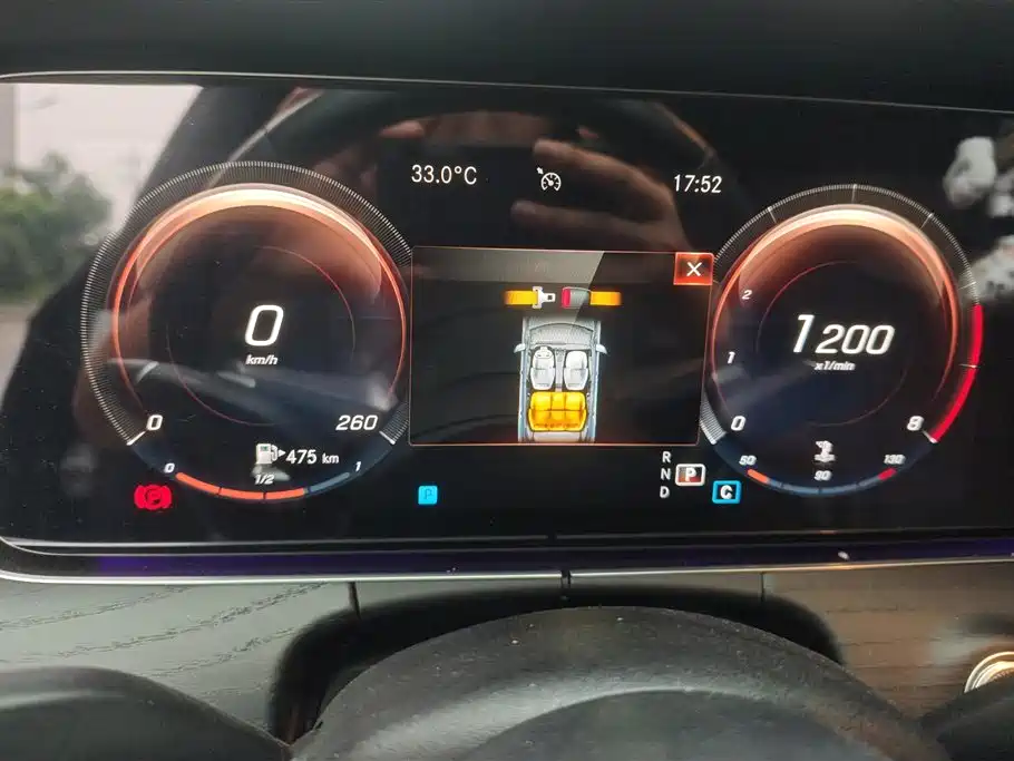 Mercedes-Benz E-Class 2023 — фото 14