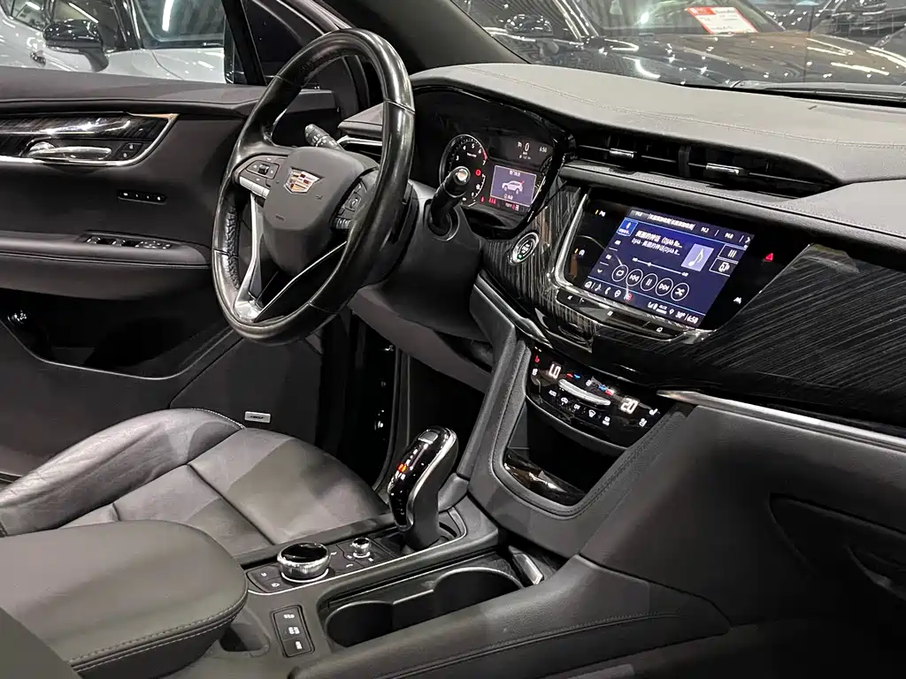 Cadillac XT6 2021 — фото 6