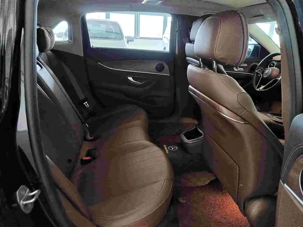 Mercedes-Benz E-Class 2021 — фото 10