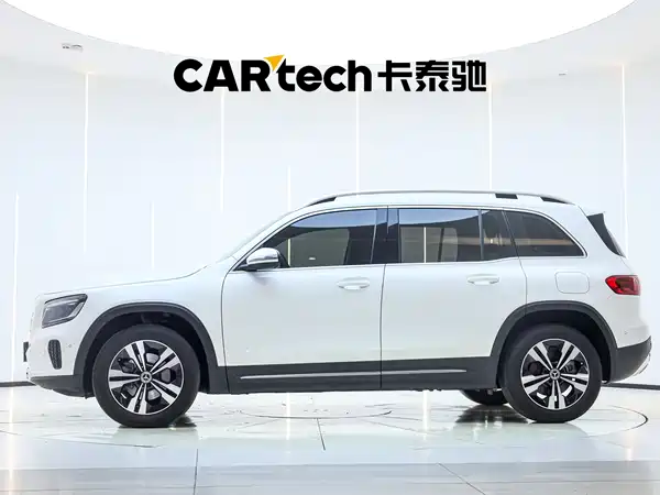 Mercedes-Benz GLB 2023