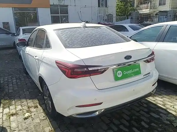 Ford Escort 2021