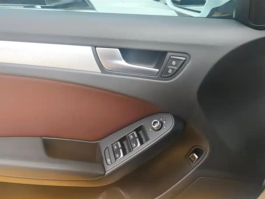 Audi A4L 2016