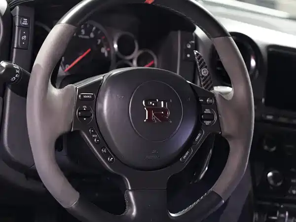Nissan GT-R 2012