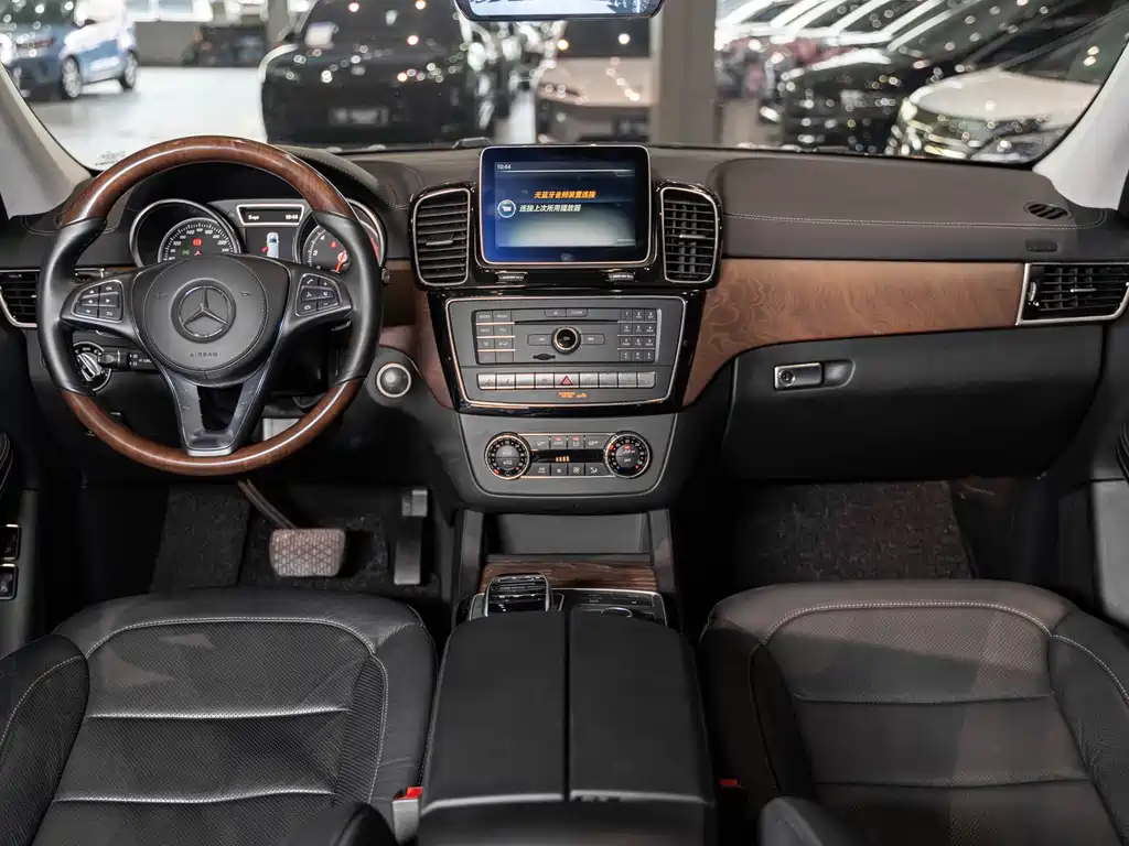 Mercedes-Benz GLS 2018 — фото 10