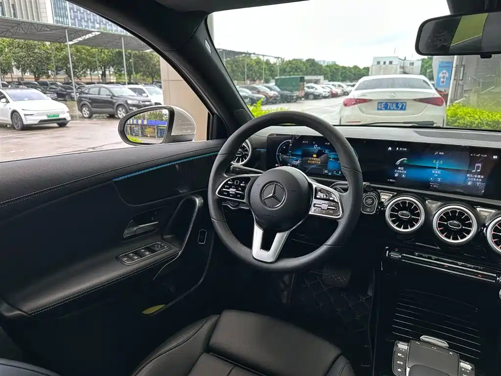 Mercedes-Benz A-Class 2021 — фото 14